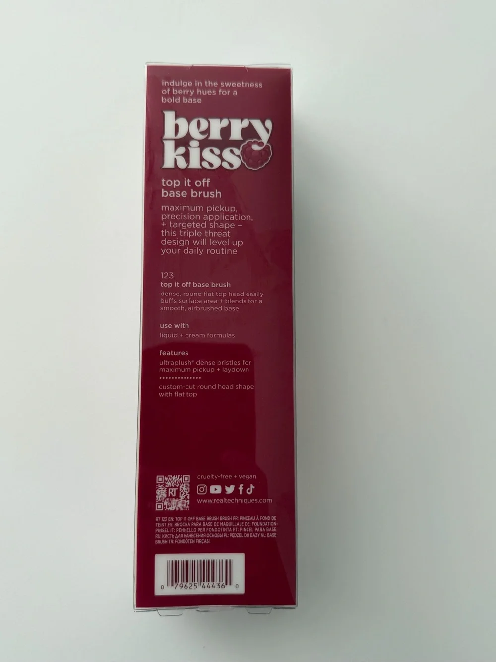 Real Techniques Berry Kiss Pink Foundation/Base Brush